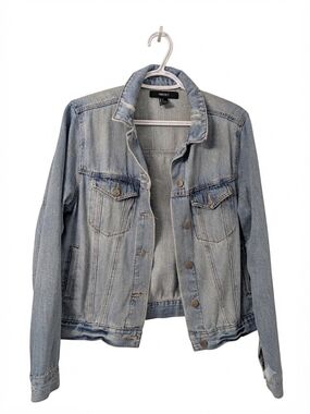 Classic Light Wash Denim Jean Jacket (Small) Forever 21
